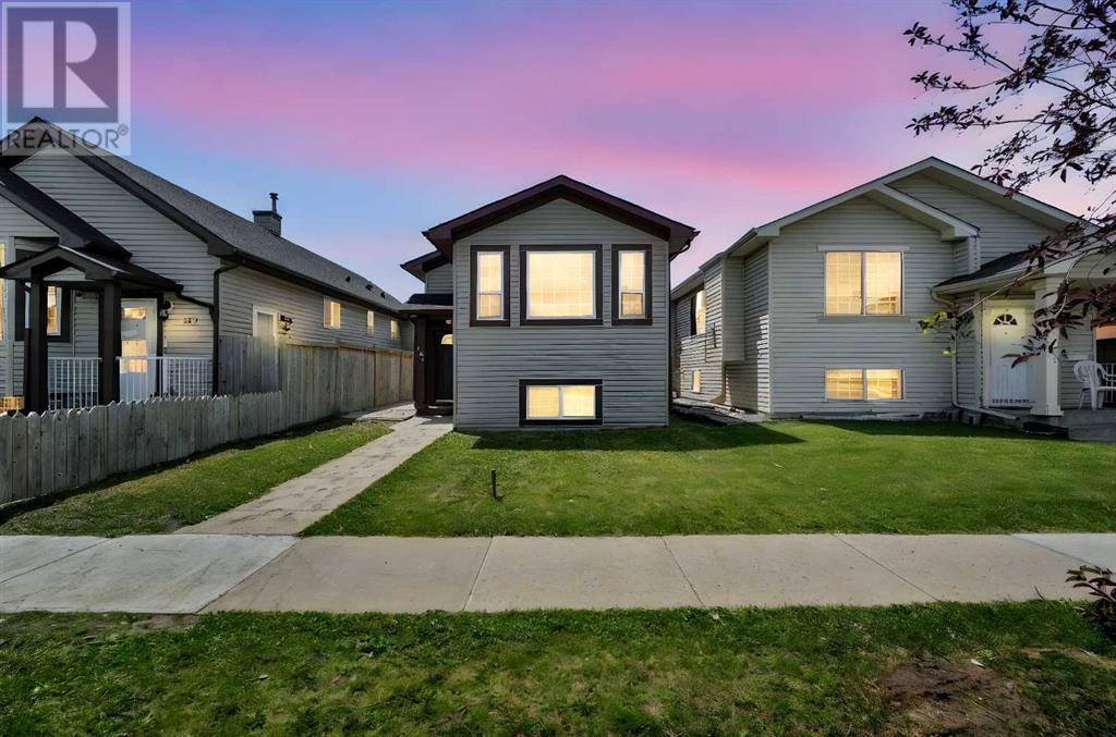 163 Taravista Drive NE, Calgary, AB T3J4T2