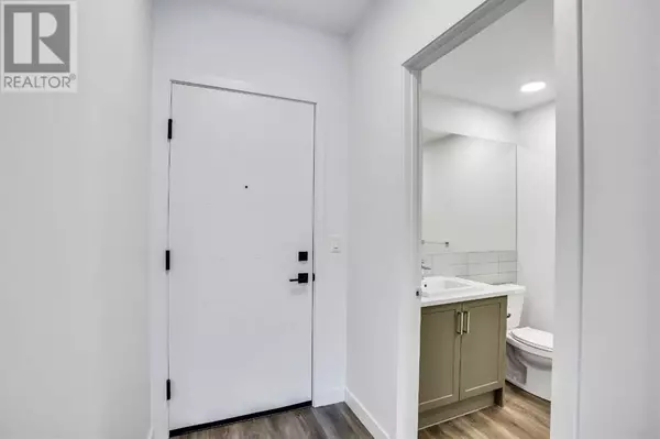 Calgary, AB T3P1M5,2113, 350 Livingston Common