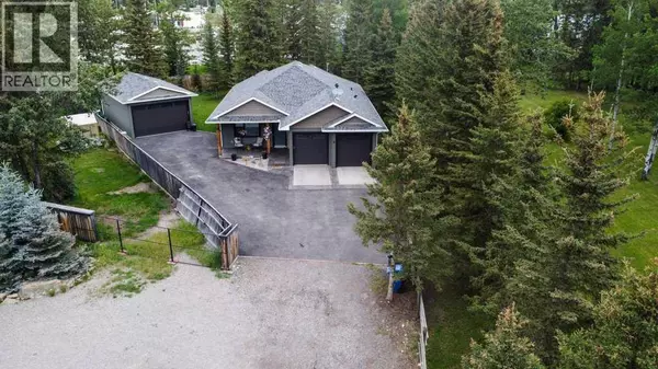8 Prairie Creek Close, Sundre, AB T0M1X0