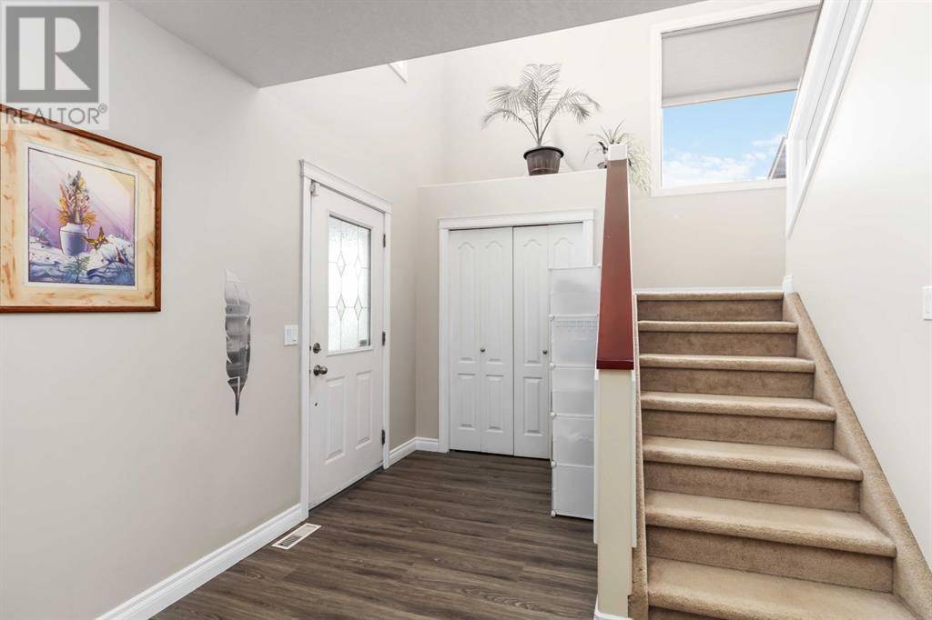 Fort Mcmurray, AB T9K2R2,107 Lazarde Place