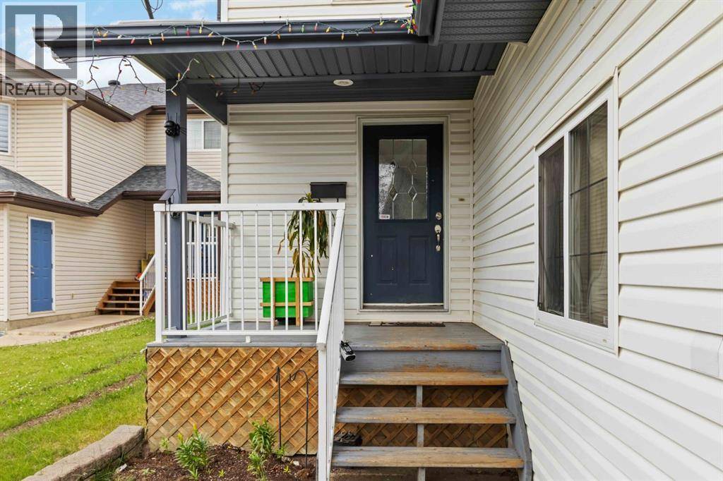 Fort Mcmurray, AB T9K2R2,107 Lazarde Place