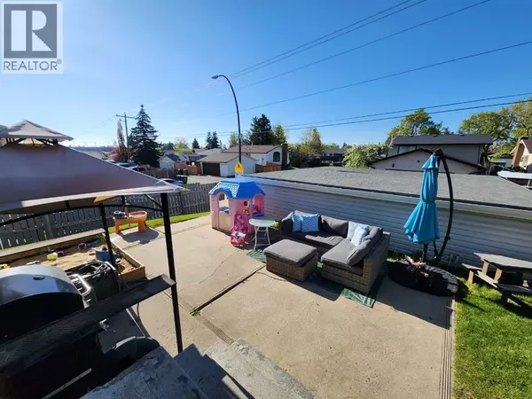 Calgary, AB T1Y1T9,5023 Whitehorn Drive NE