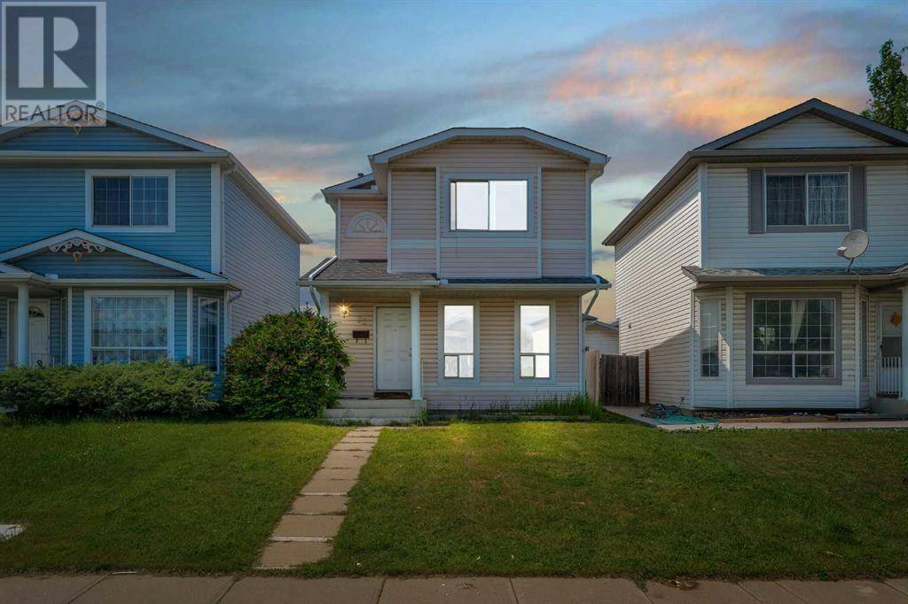 25 San Diego Way NE, Calgary, AB T1Y7A4