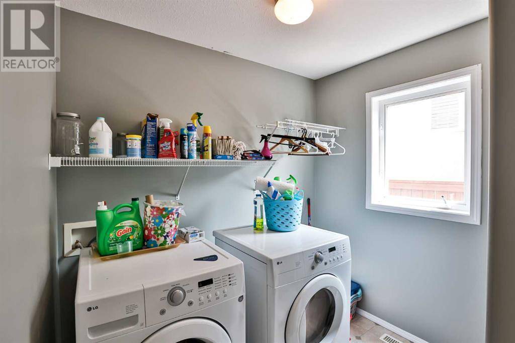 Lethbridge, AB T1K7S7,27 Riverpark Boulevard W