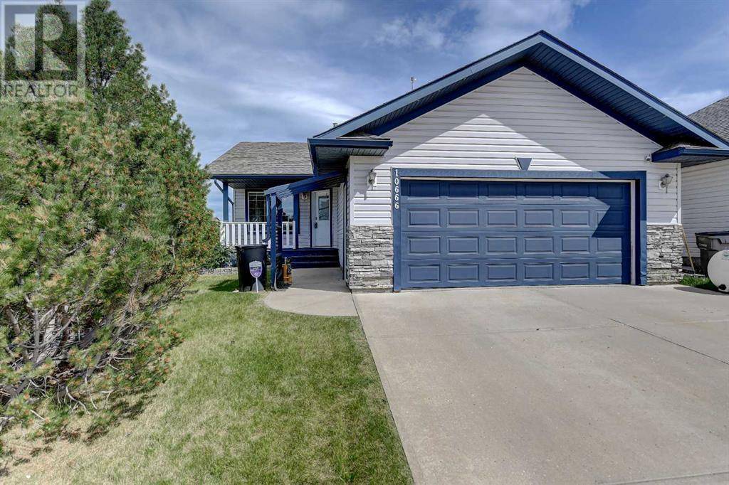 10666 Royal Oaks Drive, Grande Prairie, AB T8V8G3