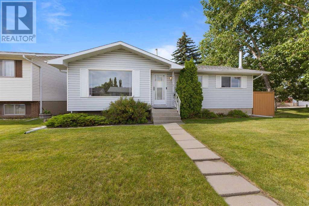 143 Rundleridge Road NE, Calgary, AB T1Y2J6