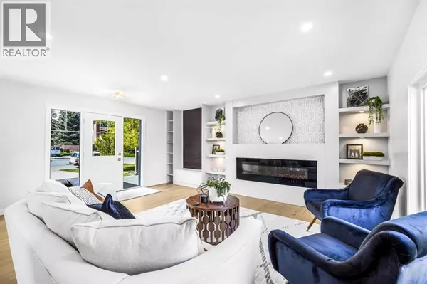 Calgary, AB T2W2H8,10604 Oakmoor Way SW