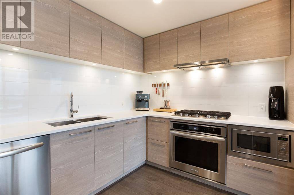 Calgary, AB T2E7X9,810, 38 9 Street NE