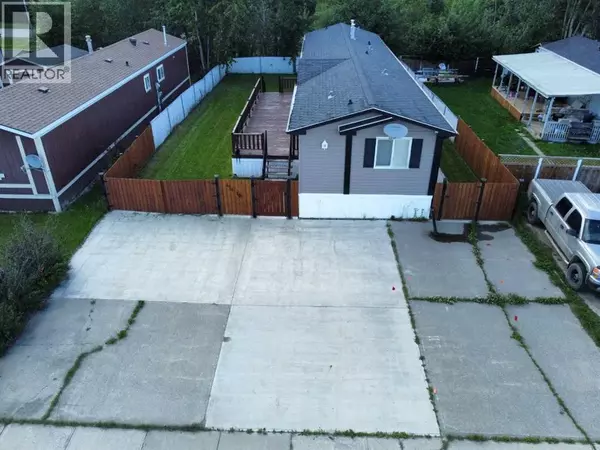 414 10 Street, Fox Creek, AB T0H1P0