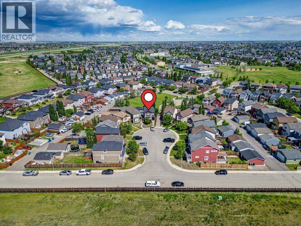 Calgary, AB T3M0P4,32 AUTUMN COURT