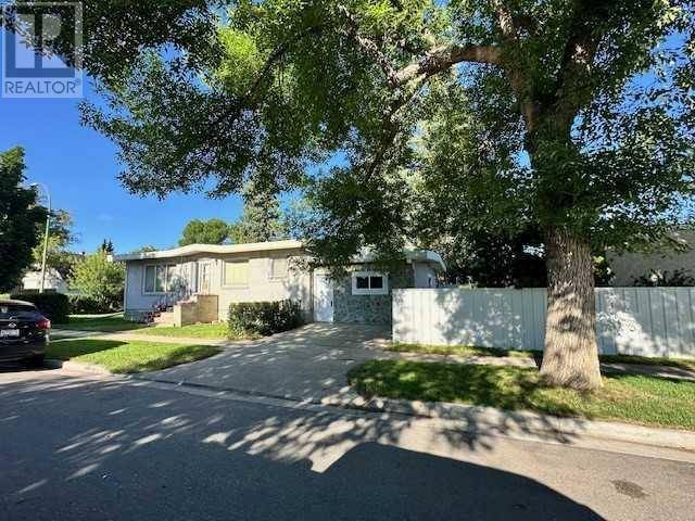 515 18 Street N, Lethbridge, AB T1H3G6