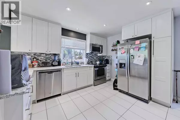 Calgary, AB T3E3A5,2027 37 Street SW
