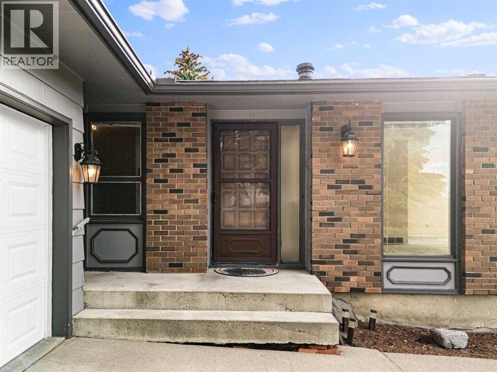 Calgary, AB T2J4M6,14517 Parkland Boulevard SE