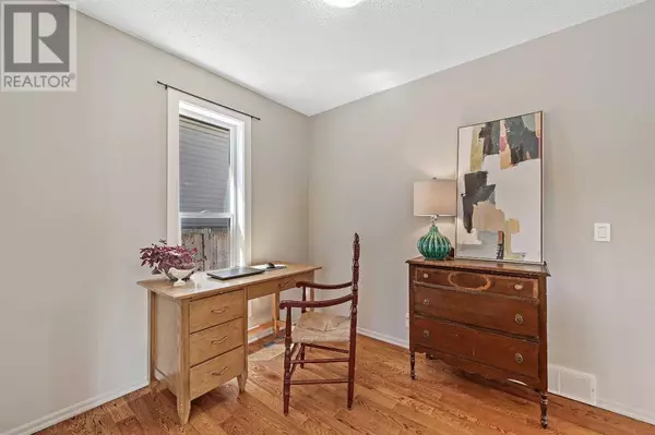 Calgary, AB T2W5A9,3410 Cedarille Drive SW