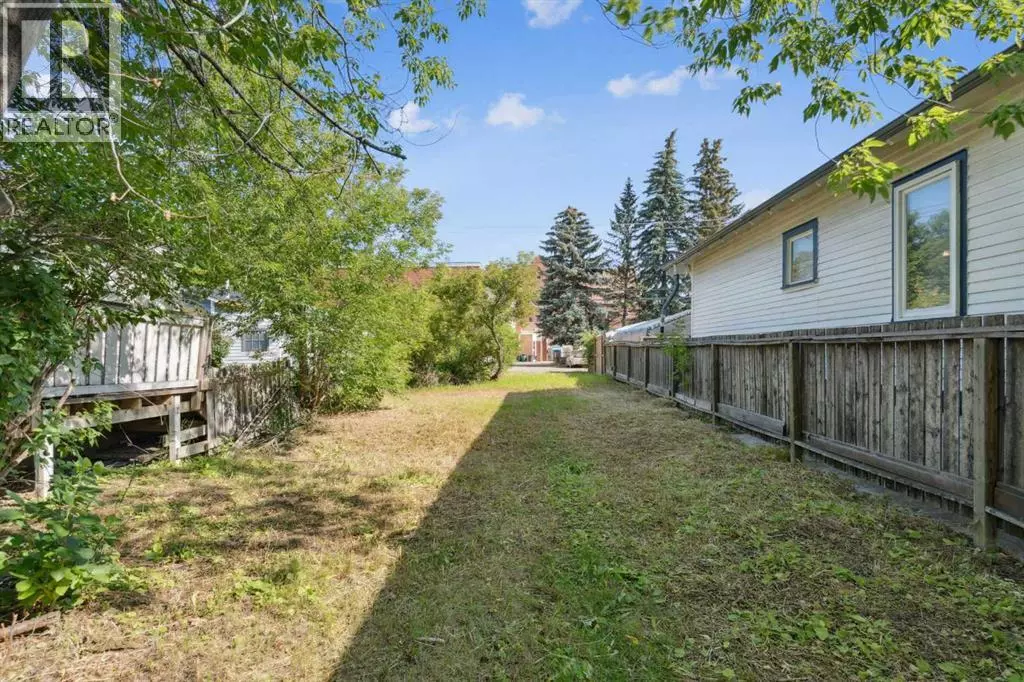 Calgary, AB T2M0C5,206 12 Avenue NW