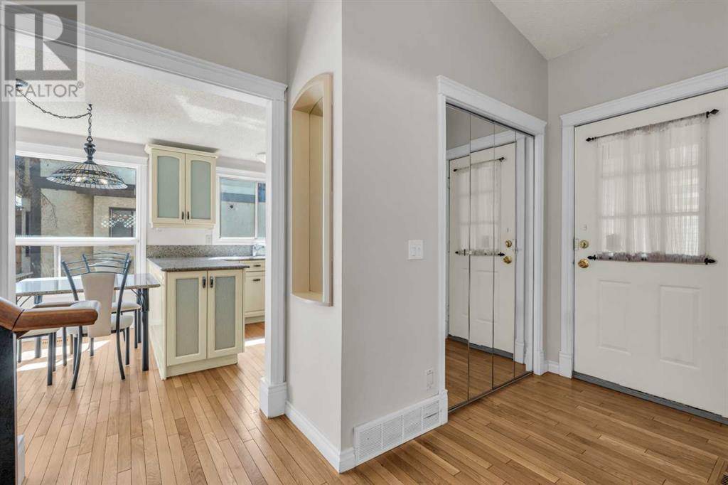 Calgary, AB T3A2Y3,203 Edgeland Road NW