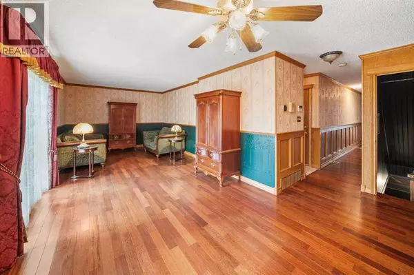 Calgary, AB T3H2Z6,131 Prominence Heights SW