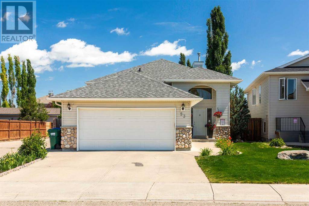 53 Aberdeen Road W, Lethbridge, AB T1K4Z2