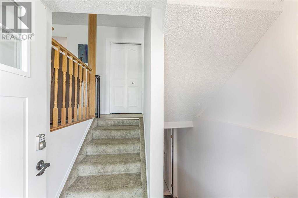 Calgary, AB T2W3H3,11119A Oakfield Drive SW