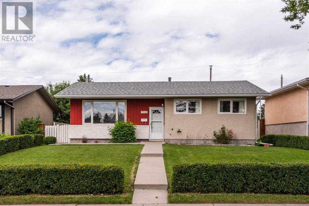 1724 Valleyview Road NE, Calgary, AB T2E6E9