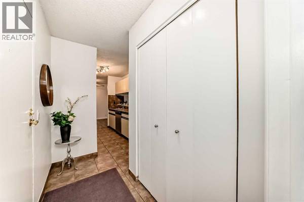 Calgary, AB T2V4Z9,309, 525 56 Avenue SW