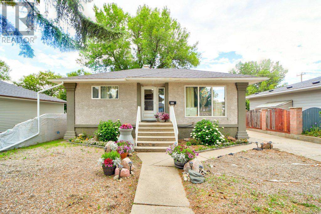 1019 10 Avenue N, Lethbridge, AB T1H1J9