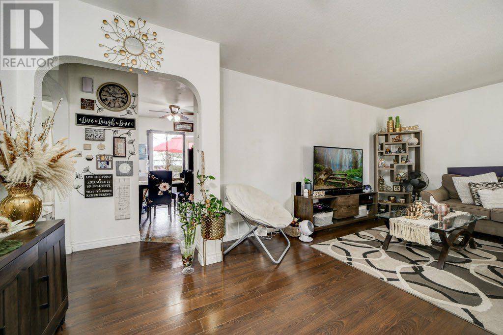 Lethbridge, AB T1H1J9,1019 10 Avenue N