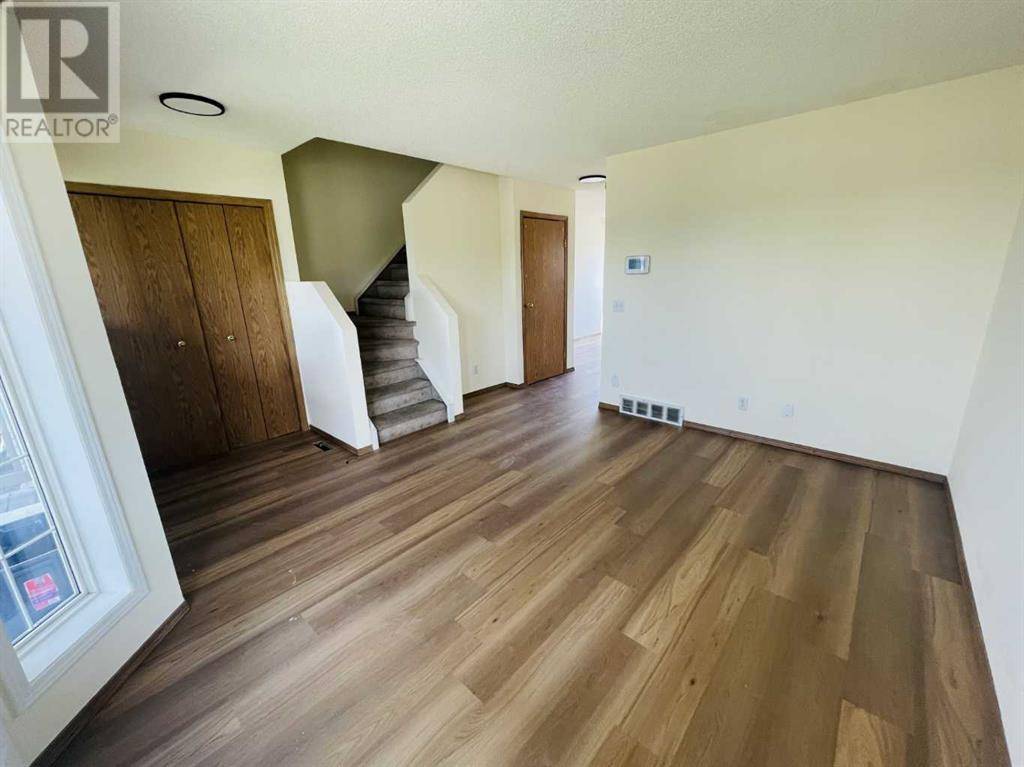 Calgary, AB T3A5Y1,216 Hidden Hills Road NW