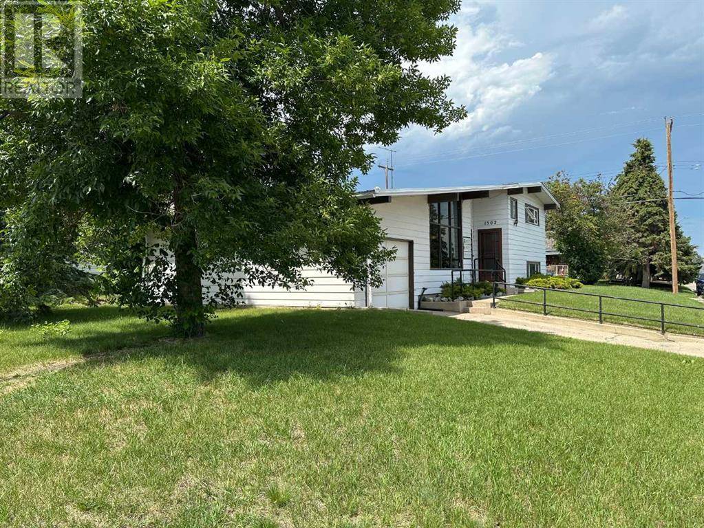 Didsbury, AB T0M0W0,1502 20 Avenue