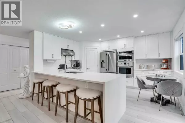 Calgary, AB T3H4Z5,342 Cougar Ridge Drive SW