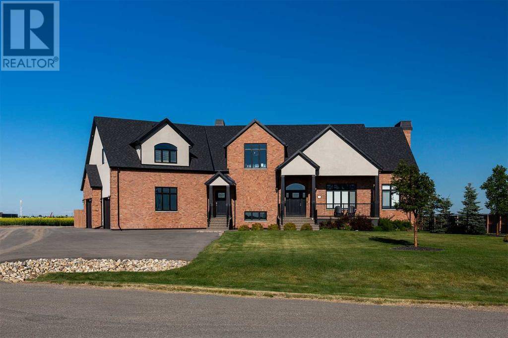 1 Edgemoor Way W, Lethbridge, AB T1J5R6