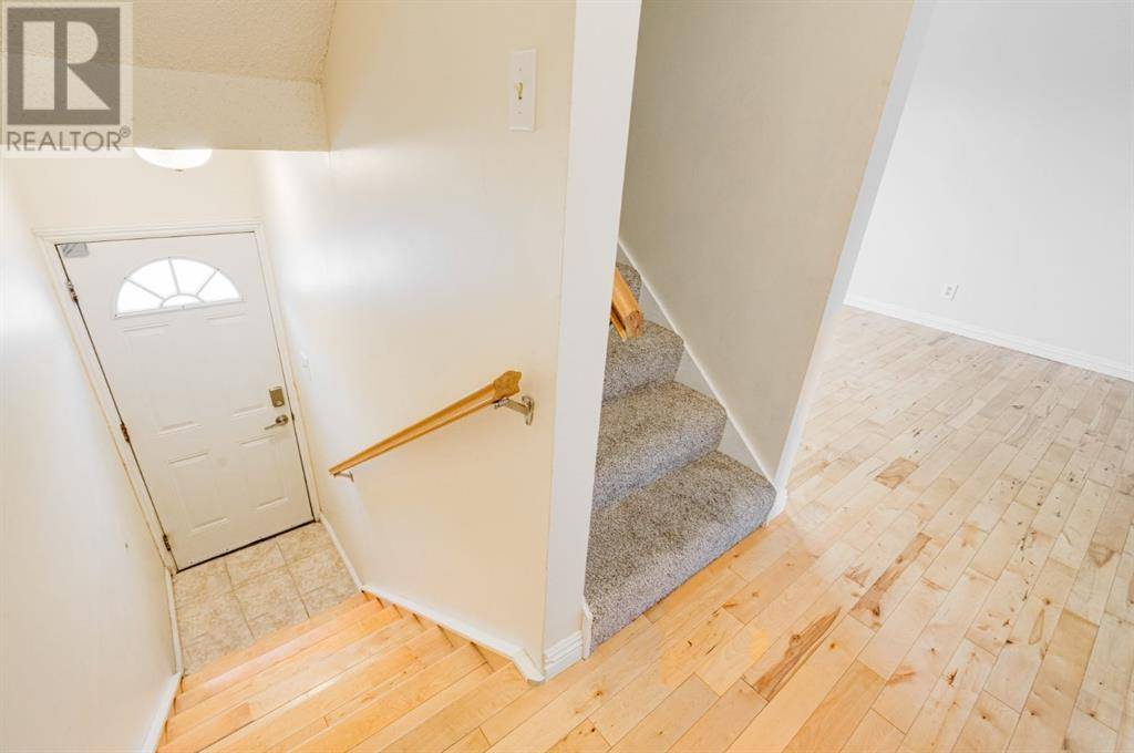 Calgary, AB T3B3P3,19, 8112 36 Avenue NW