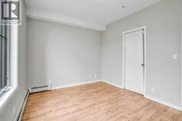 Calgary, AB T3J0H4,2319, 333 Taravista Drive NE