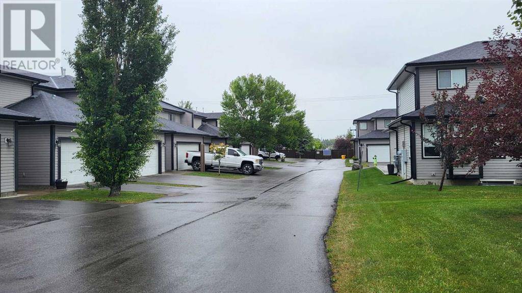 Airdrie, AB T4B2Z1,23, 102 Canoe Square SW