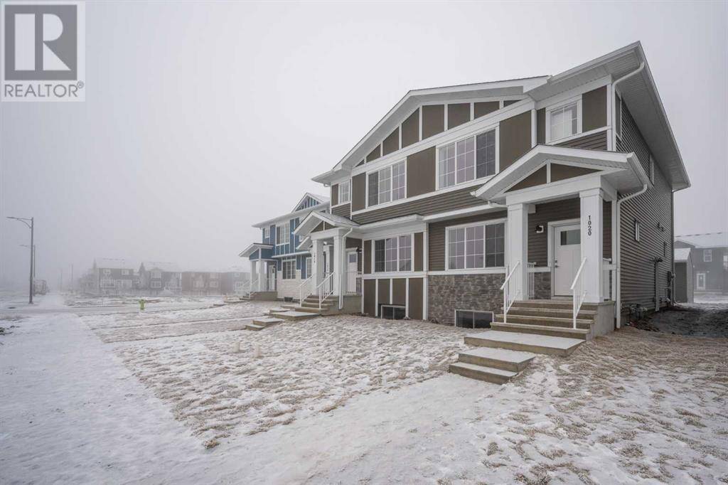 1020 West Lakeview Drive, Chestermere, AB T1X2T3
