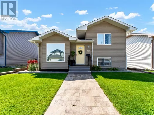 209 Hunt Crescent NE, Medicine Hat, AB T1C1Y8