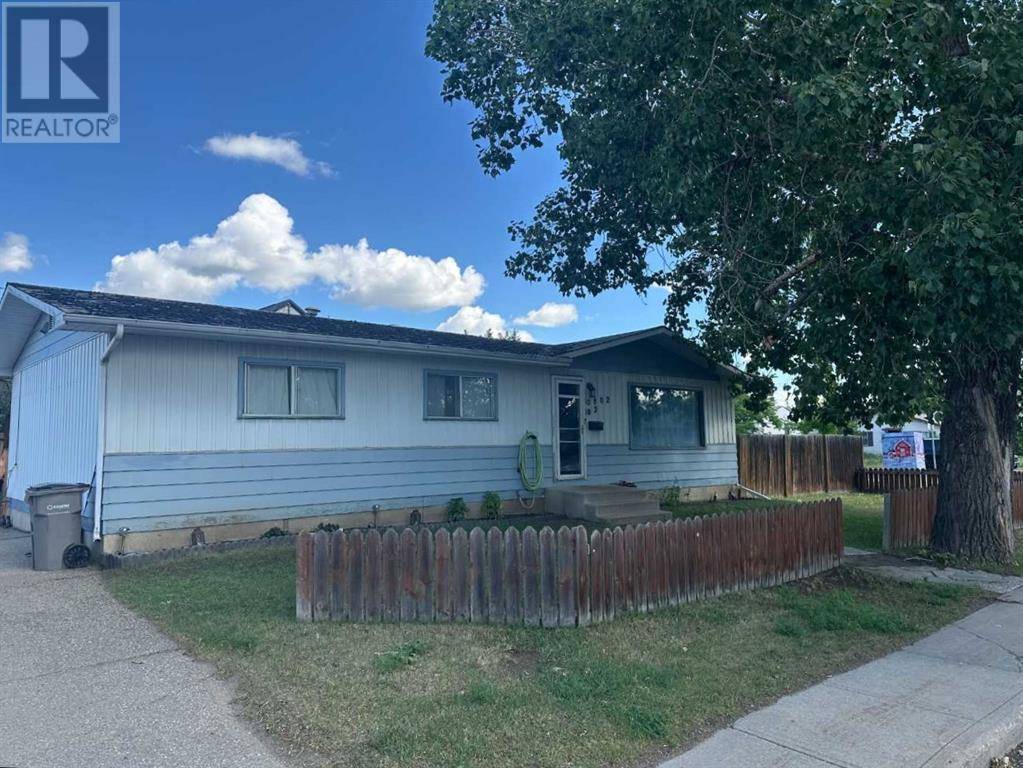 10802 102 Street, Grande Prairie, AB T8V2X3