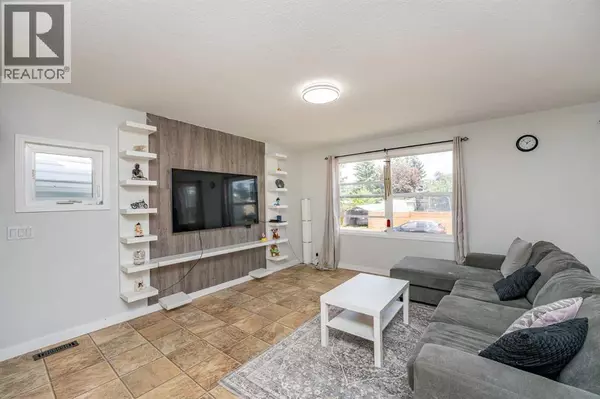 123 Castleglen Road NE, Calgary, AB T3J1P2