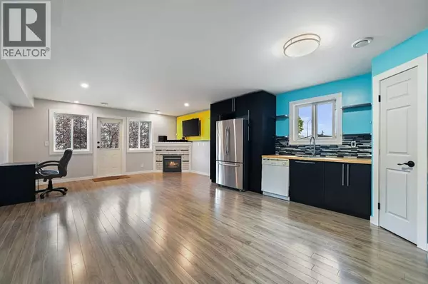 Calgary, AB T2A1E9,201, 1723 37 Street SE