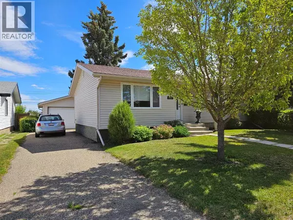 8611 95 Street, Grande Prairie, AB T8V3E4