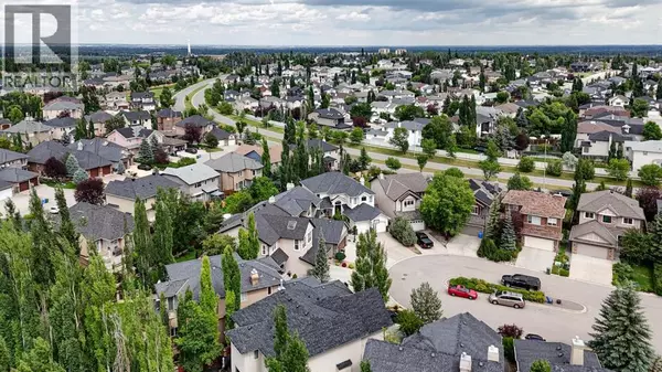 Calgary, AB T2Y4N8,58 Evergreen Common SW