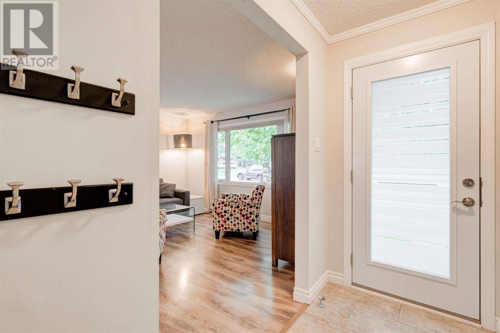 Calgary, AB T3A0P4,4816 Verona Drive NW