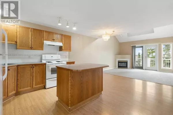 Sylvan Lake, AB T4S1E5,605, 5220 50A Avenue