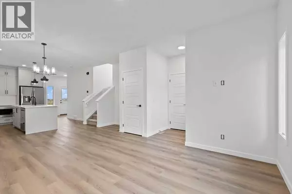 Airdrie, AB T4B5R1,966 Chinook Winds Meadow SW