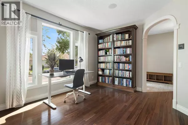 Calgary, AB T2N3h7,1914 Broadview Road NW