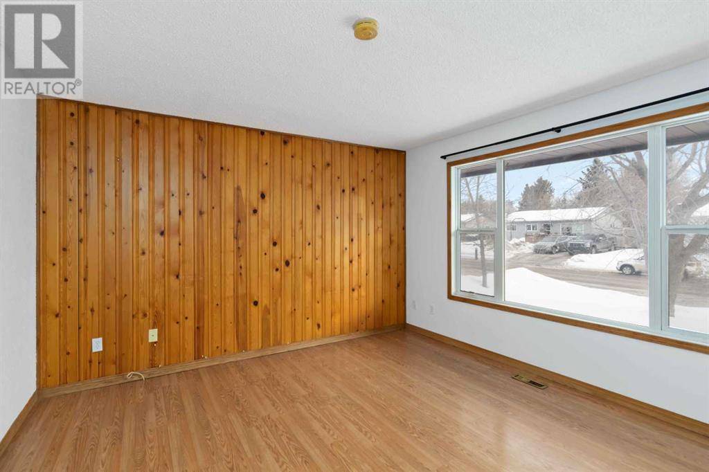 Fort Mcmurray, AB T9H4L7,180 Wolverine Drive