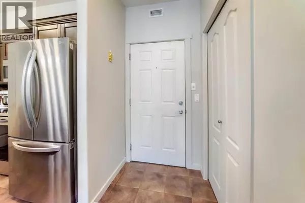 Cochrane, AB T4C1Z5,208, 141 Mountain Street