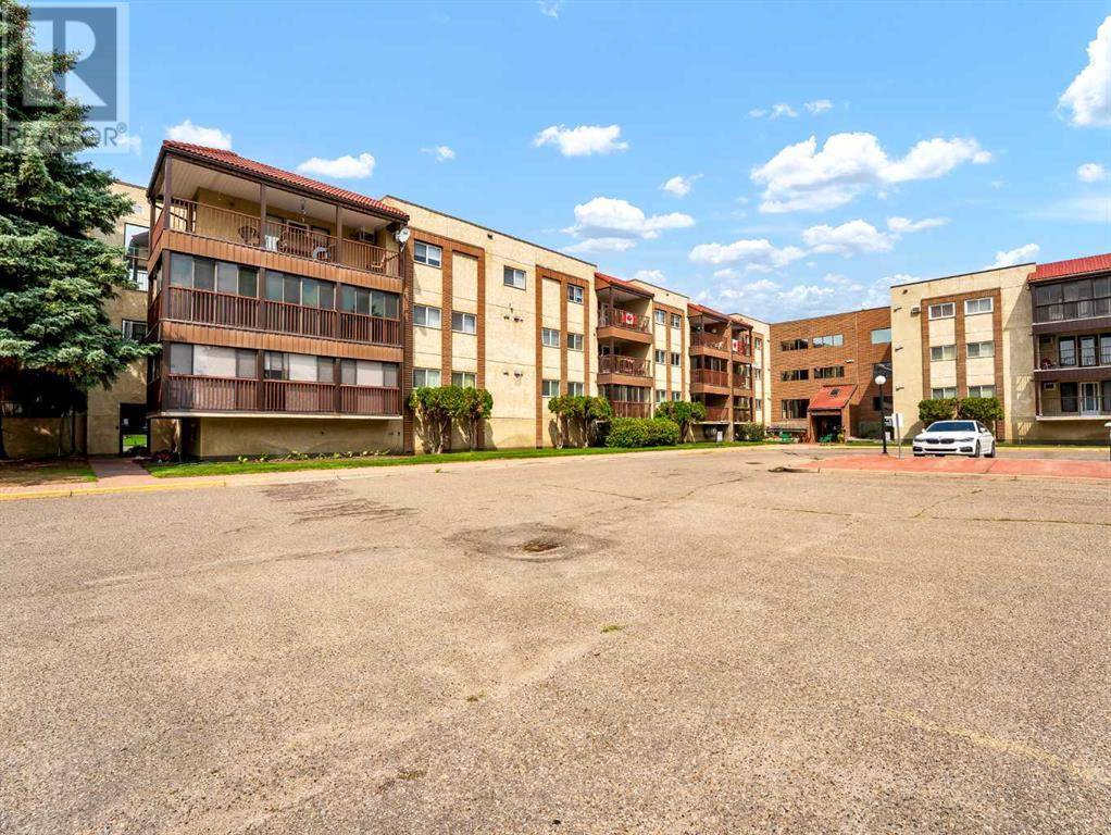 225, 3090 15 Avenue SE, Medicine Hat, AB T1B3Z3