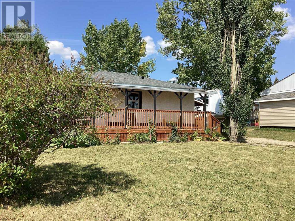 512 11 Street, Beaverlodge, AB T0H0C0