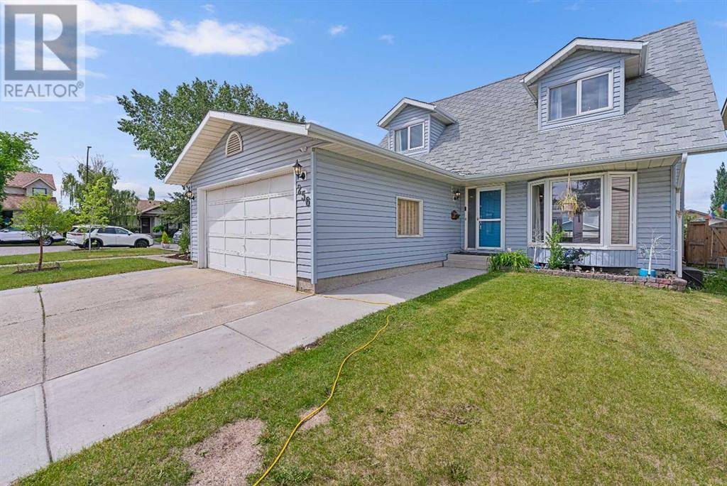 256 Scenic Way NW, Calgary, AB T2L1B8